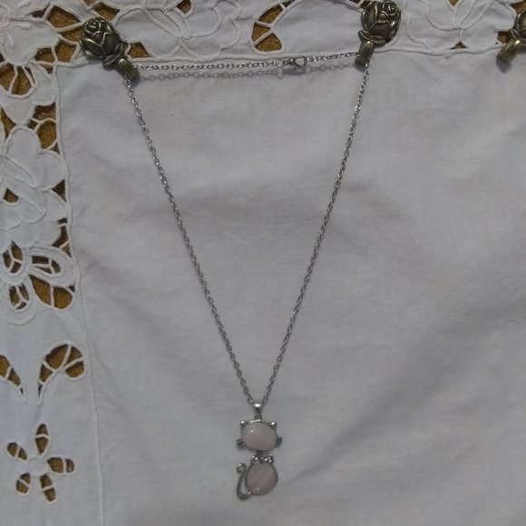 Rose Quartz Cat Necklace - Picture 3 of 5